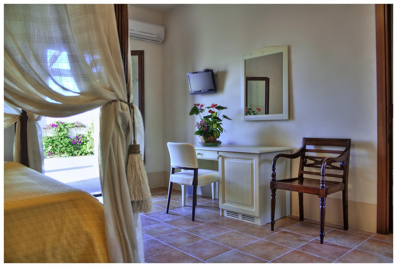 Masseria Li Campi Каваллино-ди-Лечче Экстерьер фото