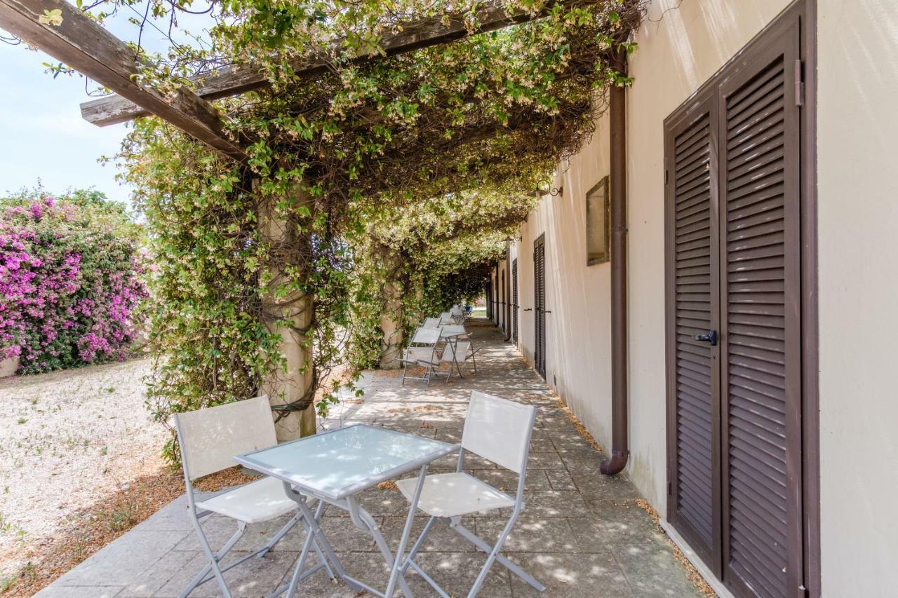 Masseria Li Campi Каваллино-ди-Лечче Экстерьер фото